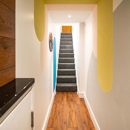 The Nest - Luxury 16 Person Apt W Jacuzzi & Parking Blackpool Exterior photo