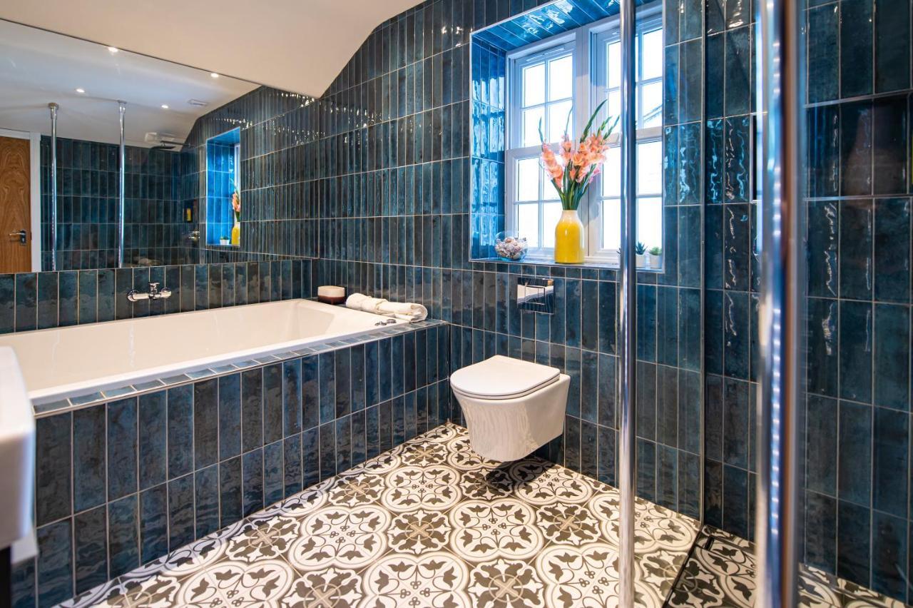 The Nest - Luxury 16 Person Apt W Jacuzzi & Parking Blackpool Exterior photo